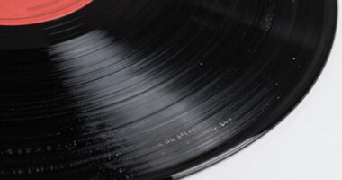 decoding runout groove markings