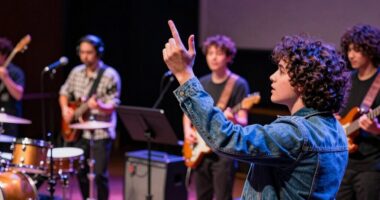 developing band hand signals