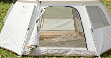 privacy tent temperature features