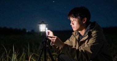 secure phone photos during night filming