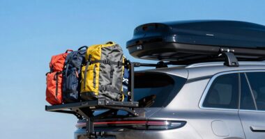 comparing hitch and roof storage