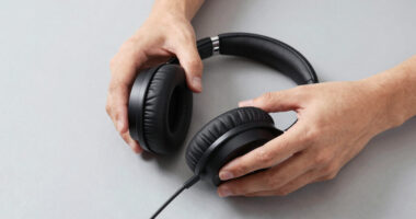 7 Best Audiophile Closed-Back Headphones Under $1500 in 2026